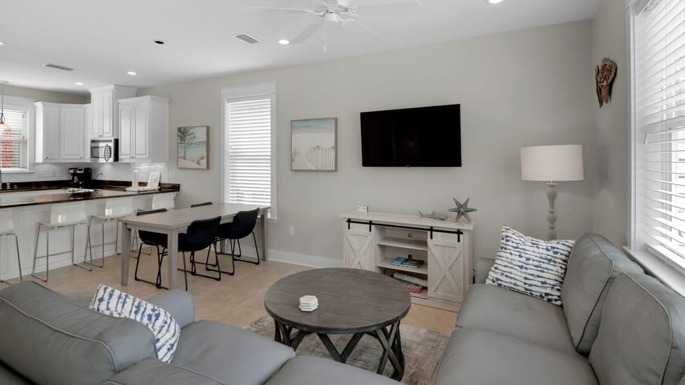 House, Multiple Beds, Patio, Garden View (Thirty-Eh) | Living area