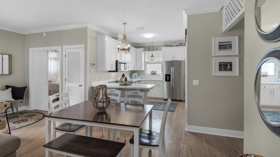 House, Multiple Beds, Patio, Garden View (A Slice of Lime) | Private kitchen