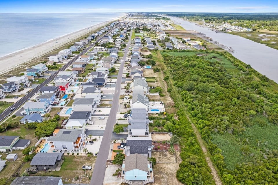 House, 2 Bedrooms | Aerial view