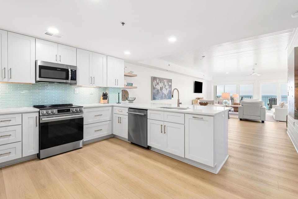 Condo, Multiple Beds, Balcony, Ocean View (Sago Sands 402) | Private kitchen
