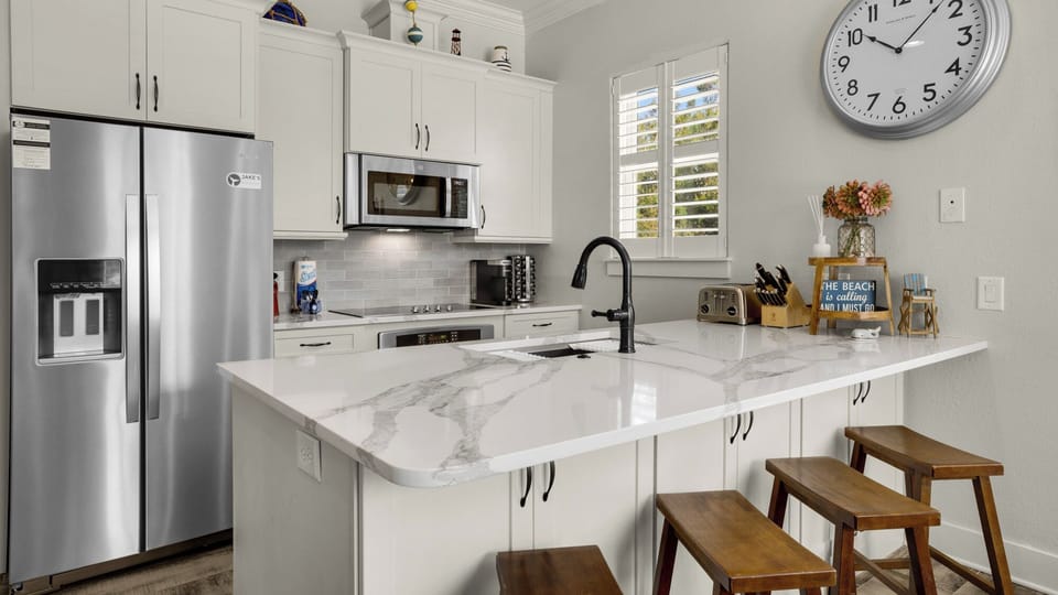 House, Multiple Beds, Pool Access, Pool View (Lazy Days) | Private kitchen | Coffee/tea maker