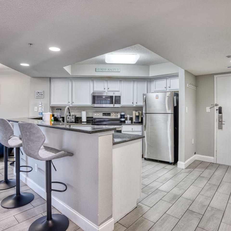 House | 1 bedroom, desk