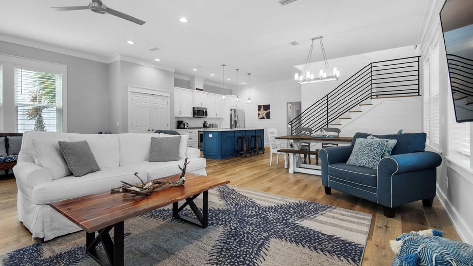 House, Multiple Beds, Patio, Garden View (Seagrove Serenity) | Living area