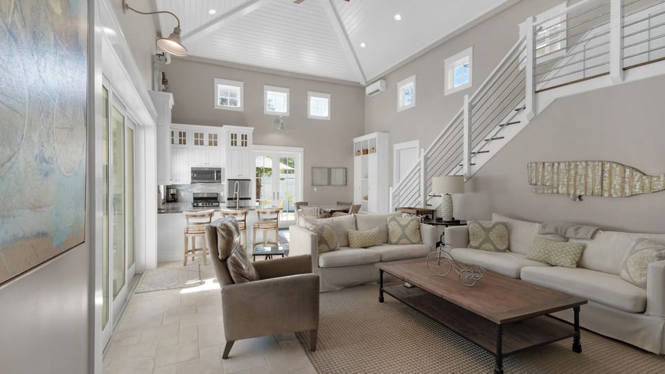 House, Multiple Beds, Pool Access, Ocean View (Emotional Rescue) | Living area | MP3 dock