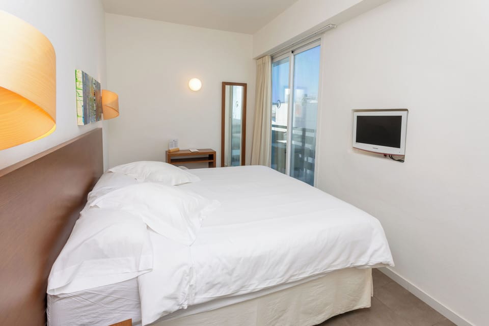 Double Room, Balcony | In-room safe, desk, blackout drapes, iron/ironing board (on request)
