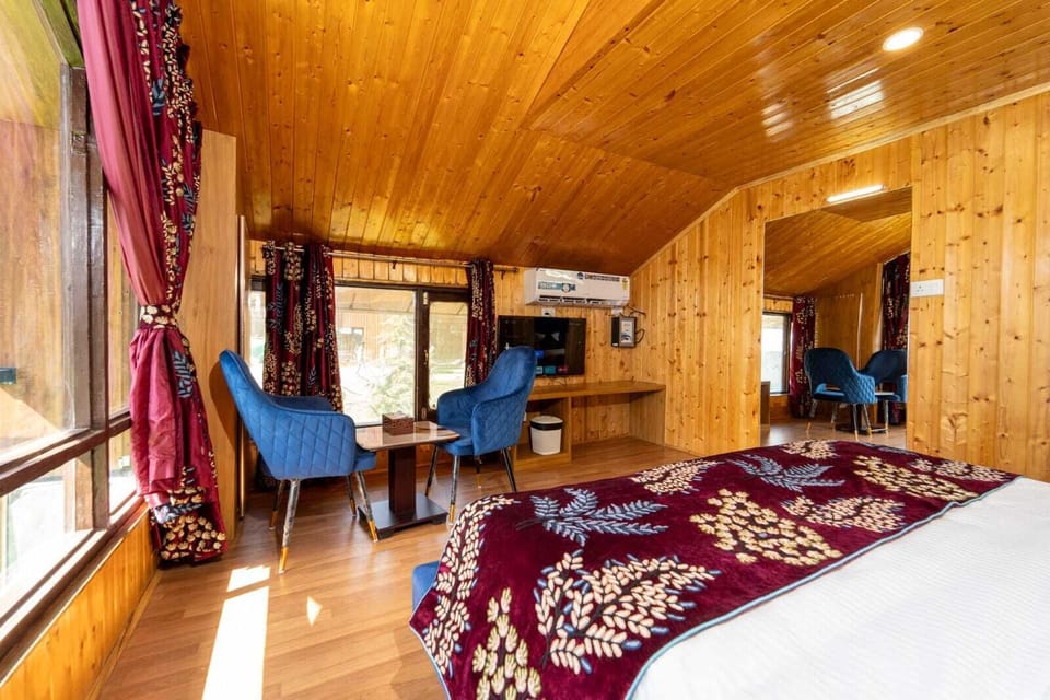 Deluxe Double Room | Bathroom
