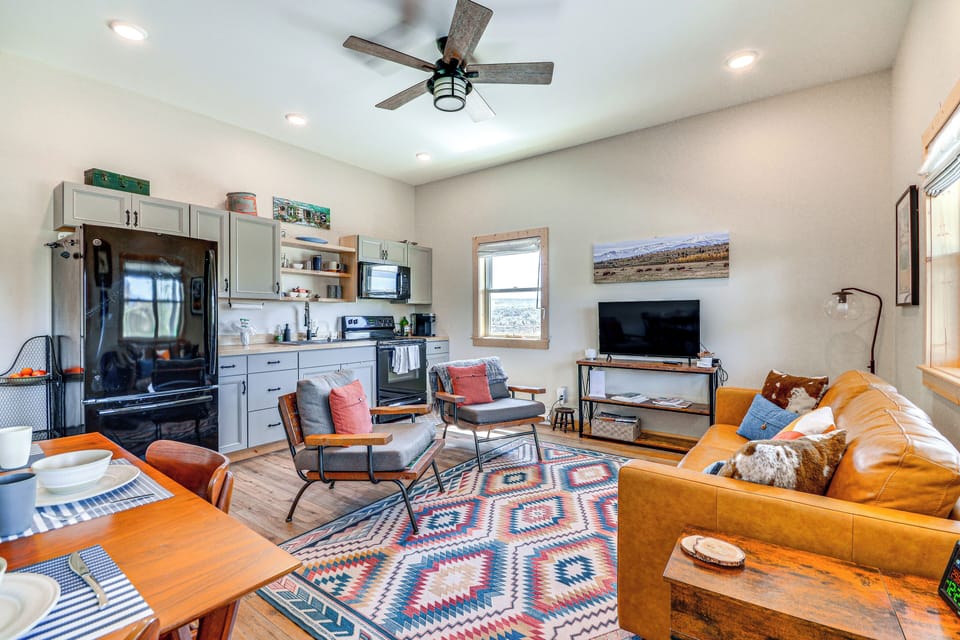 Apartment (2 Bedrooms) | Front of property
