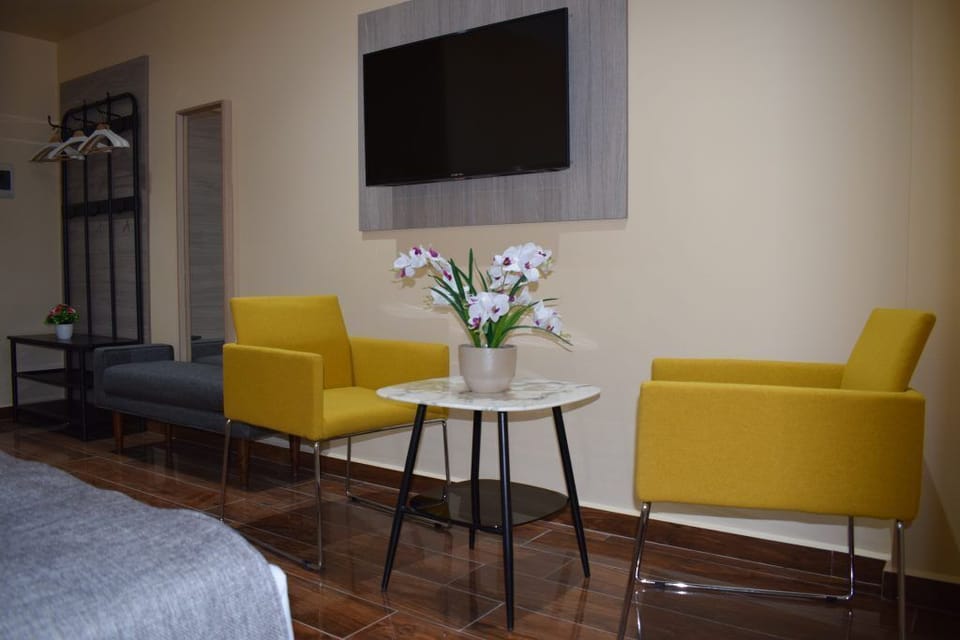 Desk, laptop workspace, WiFi (free)