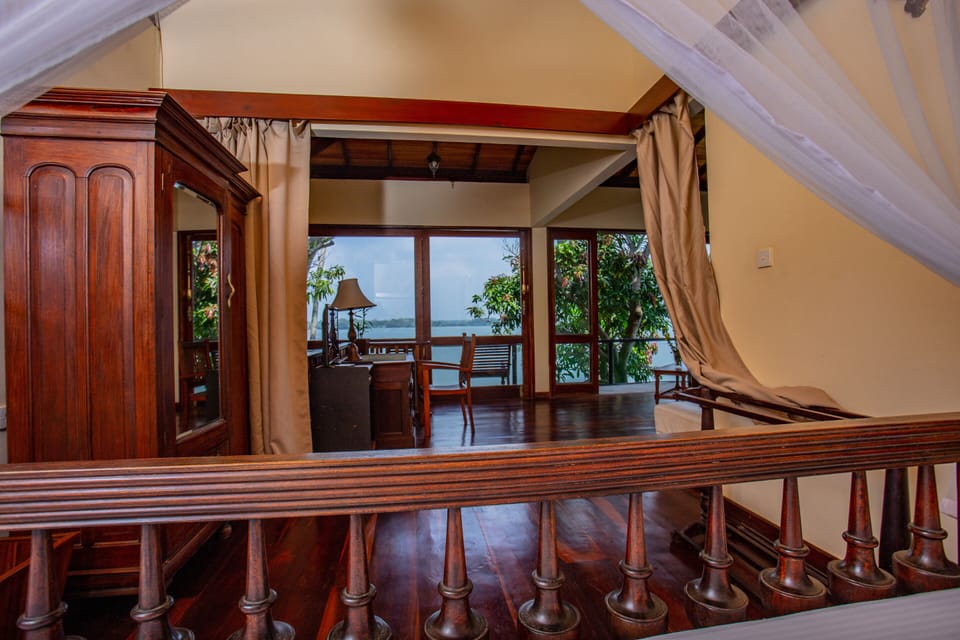 Exclusive Villa, Lake View | 3 bedrooms, blackout drapes, iron/ironing board, free cribs/infant beds