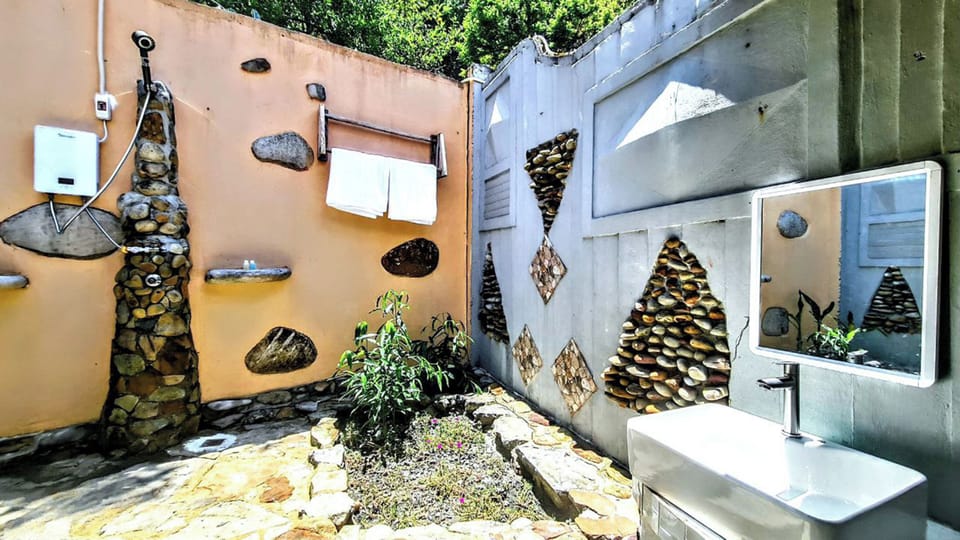 Luxury Double Room, Sea View | Bathroom | Hair dryer, slippers, bidet, towels