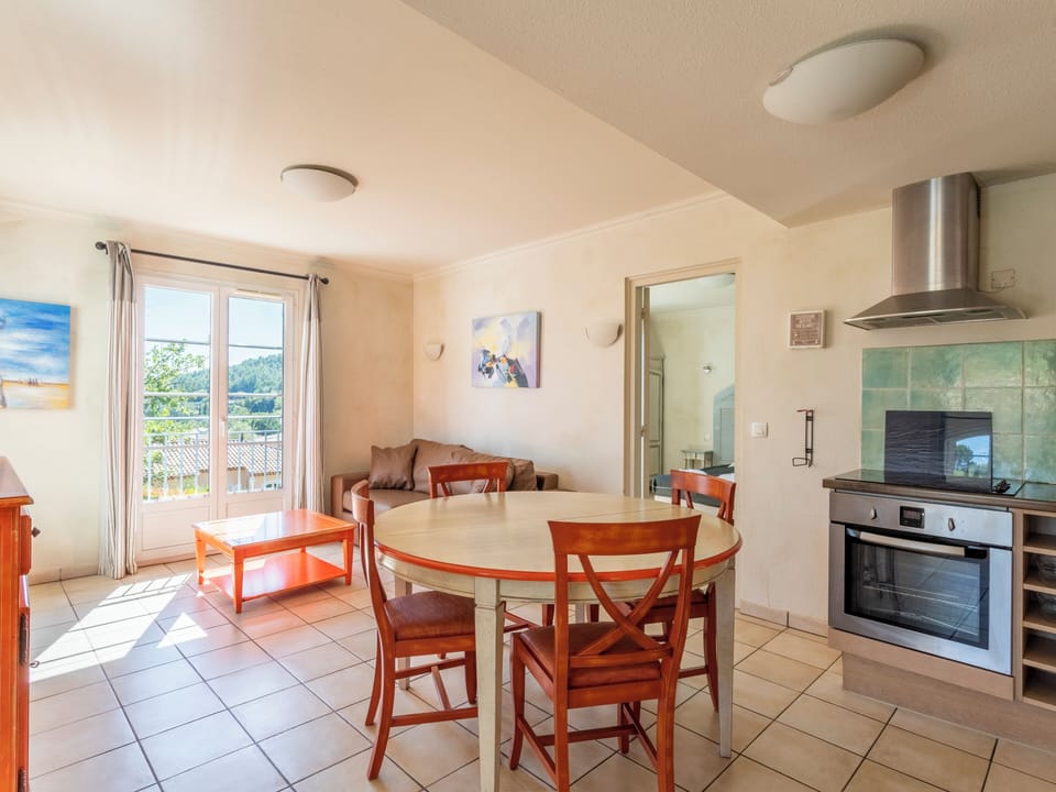 3-bedroom apartment for 8 people | Private kitchen