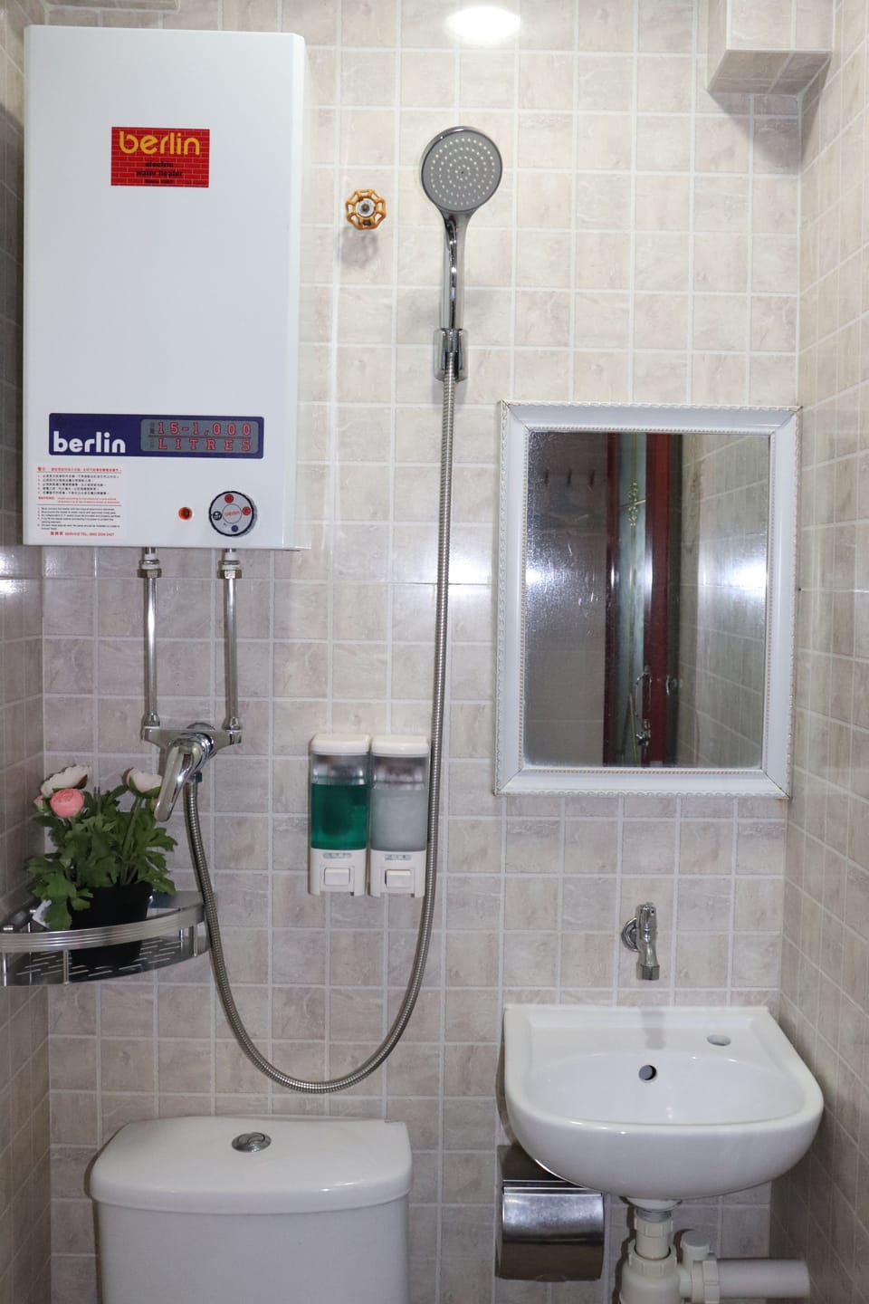 Shower, towels