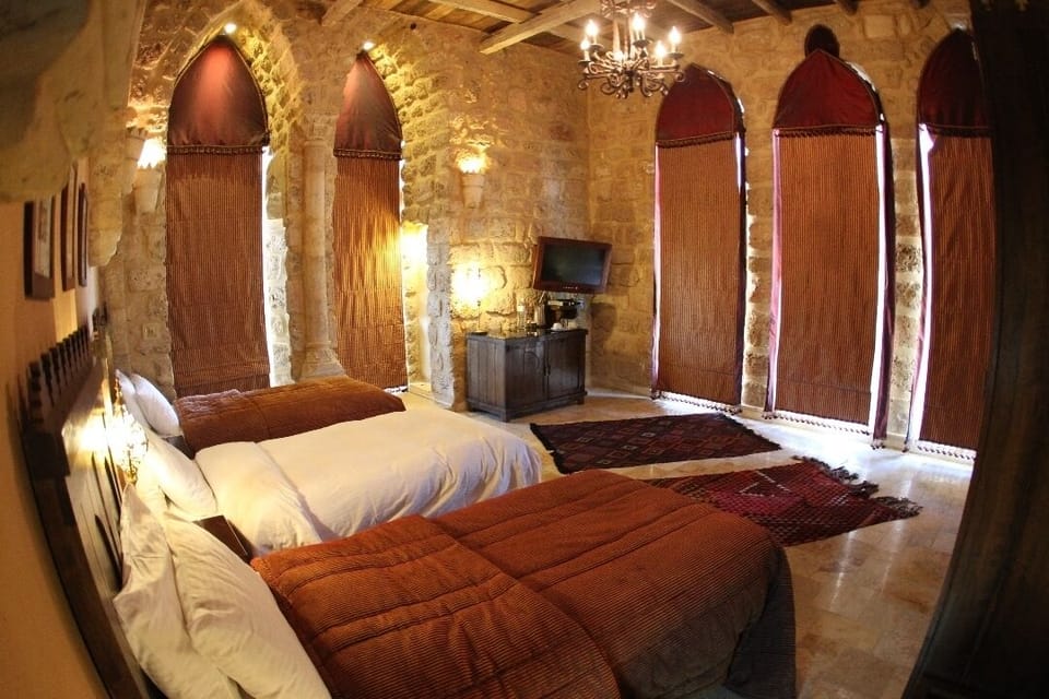 Grand Room, 2 Bedrooms | Minibar, WiFi (free), bed sheets