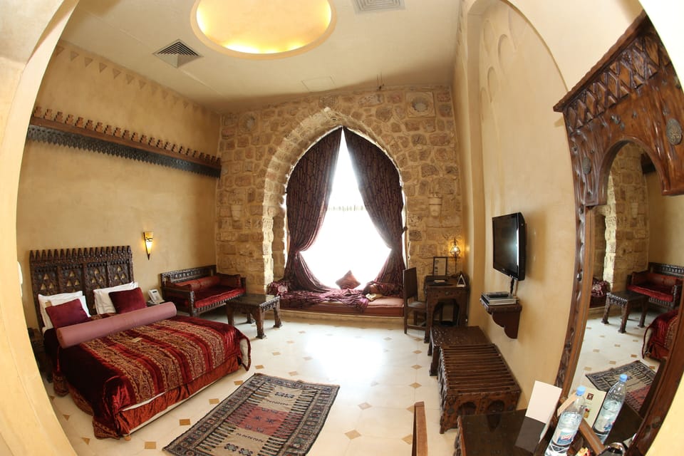 Junior Room | Minibar, WiFi (free), bed sheets
