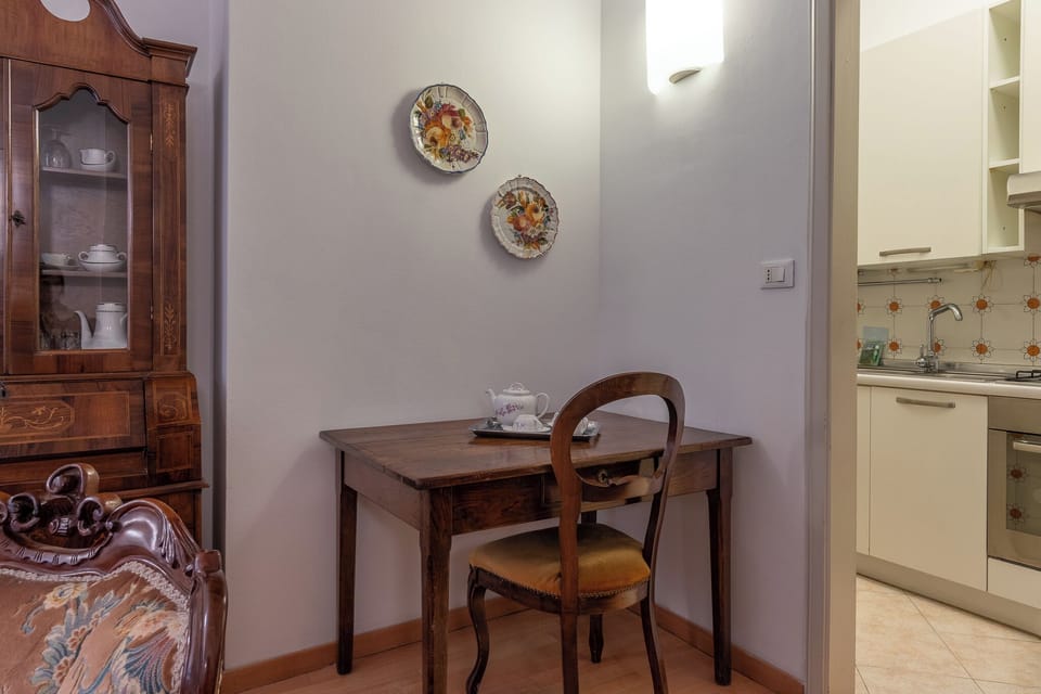 Apartment | Living area | Flat-screen TV