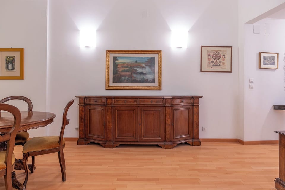 Apartment | Living area | Flat-screen TV