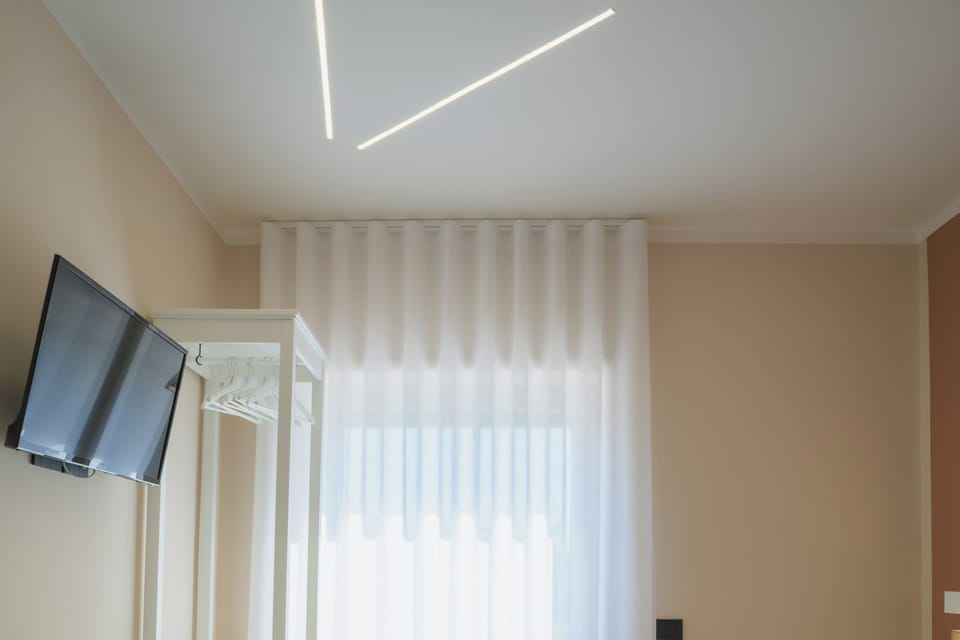 Minibar, blackout drapes, soundproofing, WiFi (free)