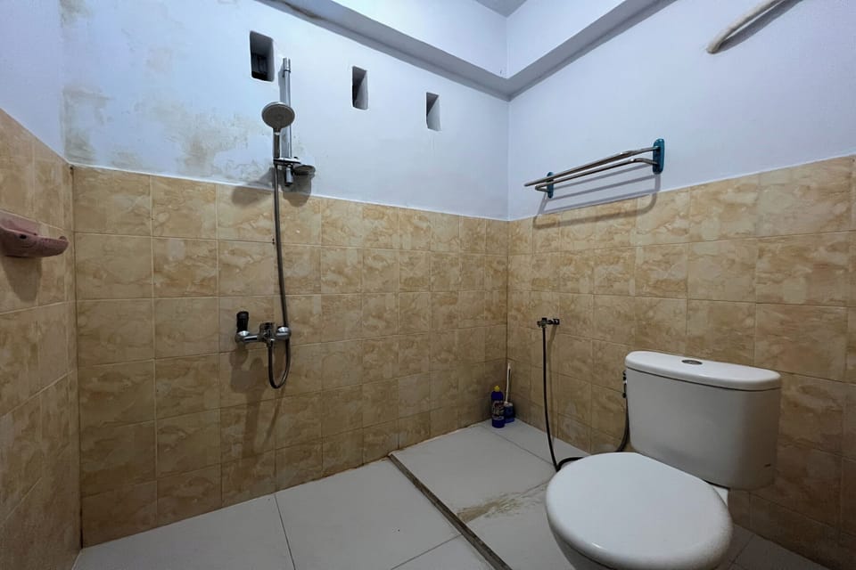 Standard Double Room | Bathroom | Shower