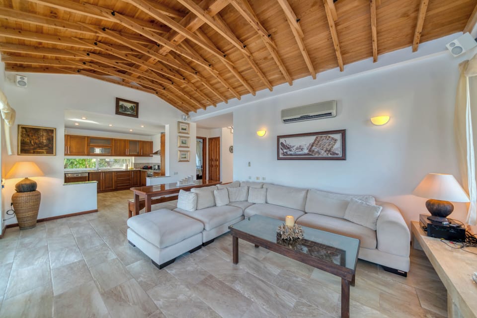 Family Villa, 5 Bedrooms, Sea Facing | Living area | Flat-screen TV