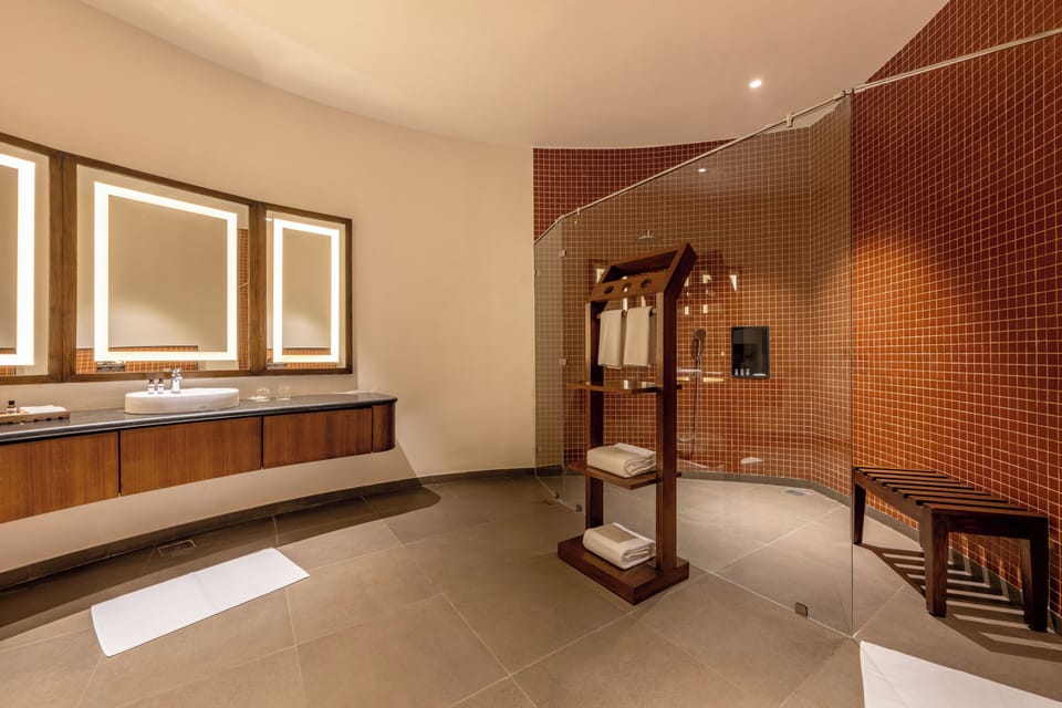 Fire Villa with balcony | Bathroom | Shower, rainfall showerhead, free toiletries, hair dryer