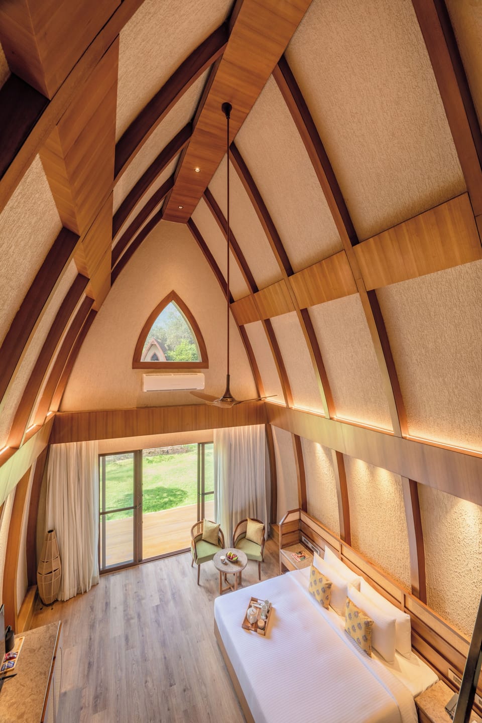 Bamboo Villa | In-room safe, desk, soundproofing, iron/ironing board (on request)