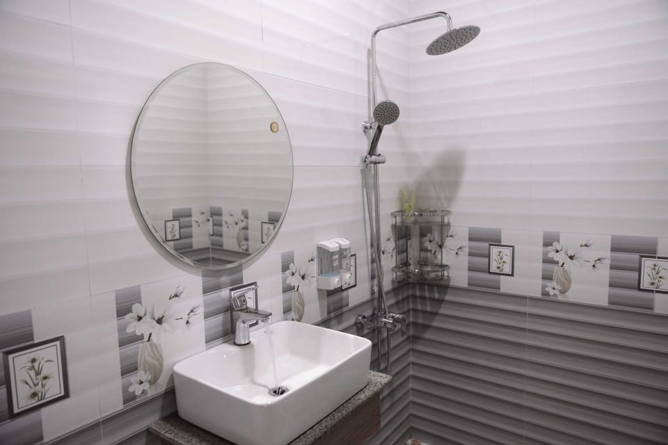 Family Bungalow, 1 Bedroom, Non Smoking, Pool View | Bathroom | Rainfall showerhead, designer toiletries, hair dryer, slippers