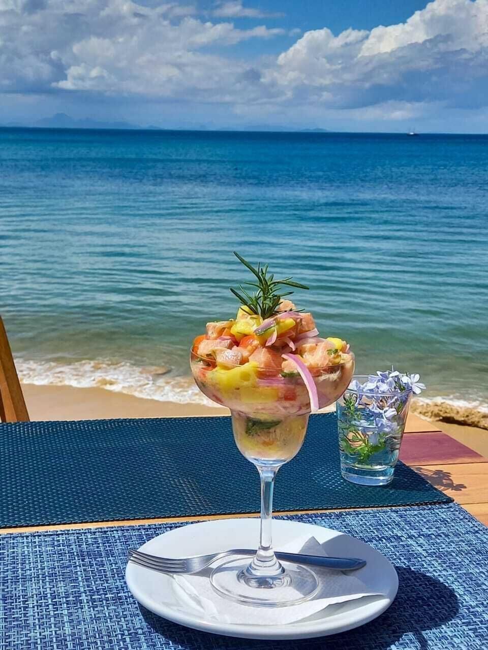 Lunch and dinner served