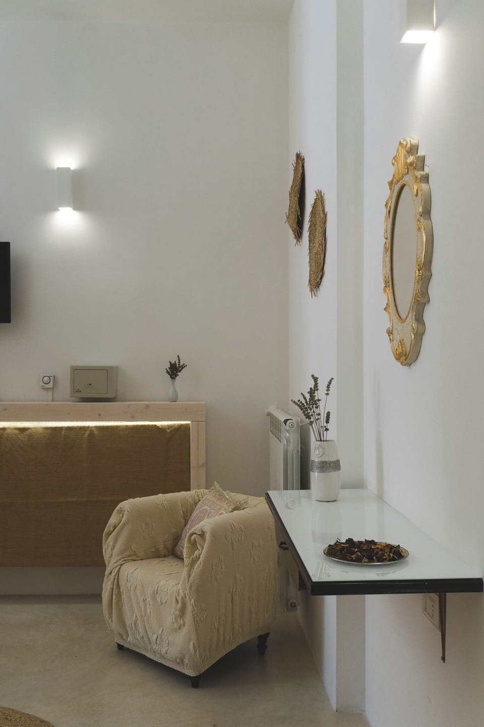 Family Room, Non Smoking, Garden View | Minibar, in-room safe, soundproofing, free WiFi