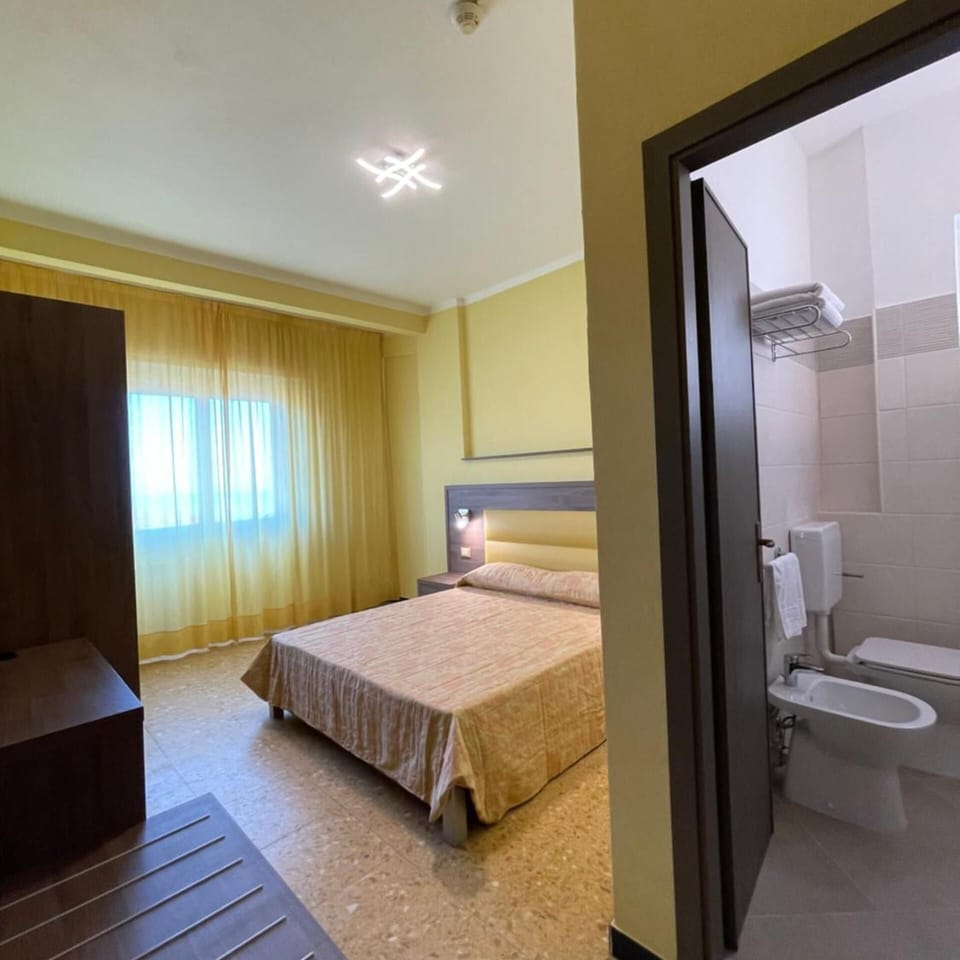 Free toiletries, bidet