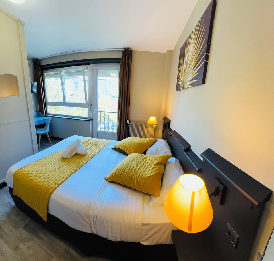 Comfort Double Room, City View | Memory foam beds, iron/ironing board, free WiFi, bed sheets
