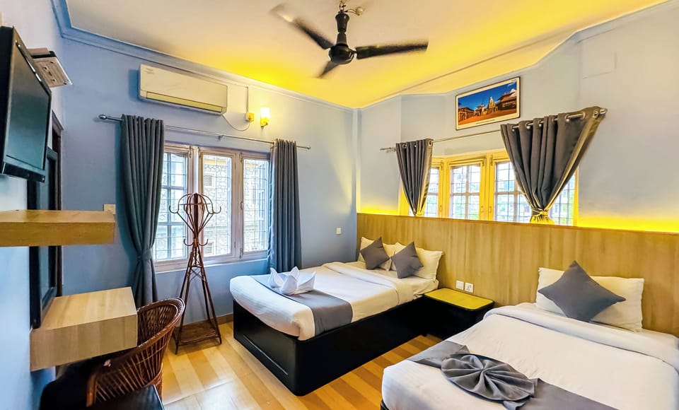 Deluxe Double Room, Mountain View | Premium bedding, pillowtop beds, soundproofing, free WiFi