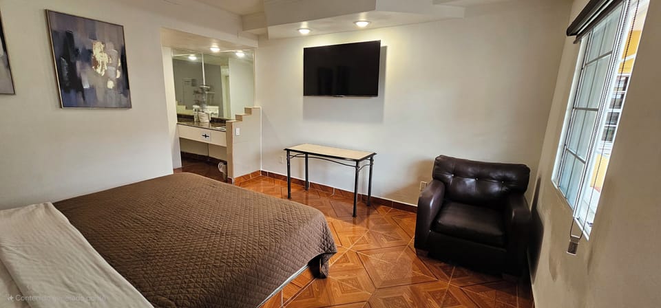 Standard Room | Down comforters, iron/ironing board (on request), bed sheets