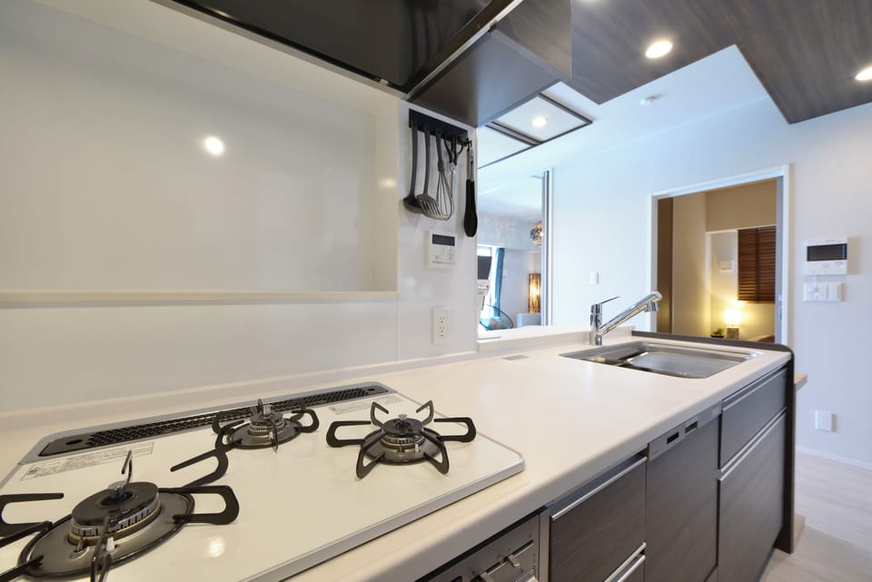 Apartment | Private kitchen | Fridge, microwave, stovetop, electric kettle