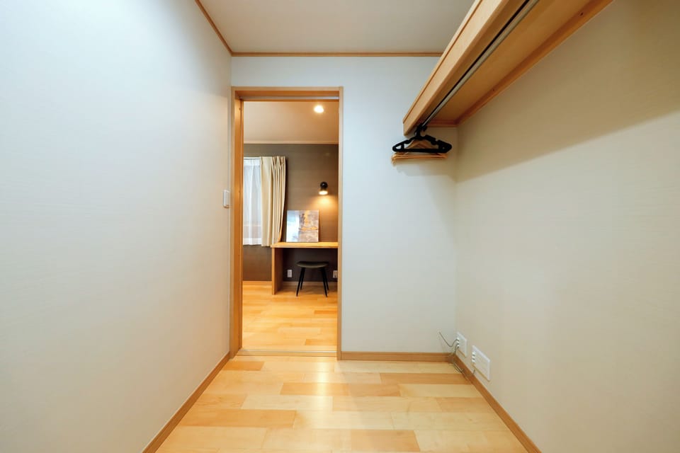 Basic Apartment | Room amenity
