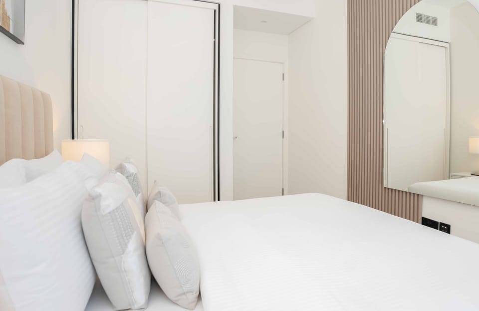 Deluxe Apartment, Accessible, Non Smoking | 2 bedrooms, iron/ironing board, free WiFi, bed sheets