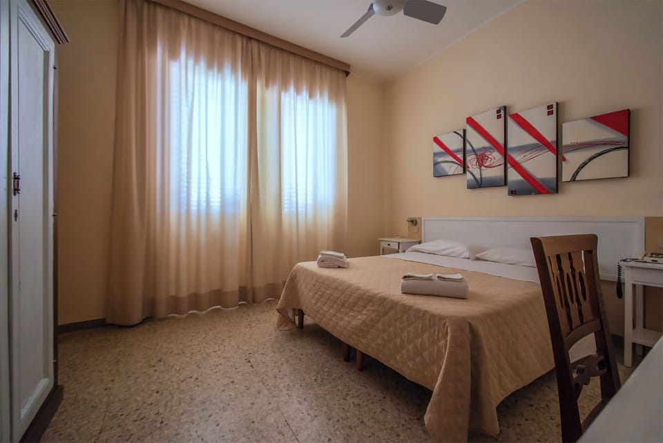 In-room safe, desk, iron/ironing board, free WiFi