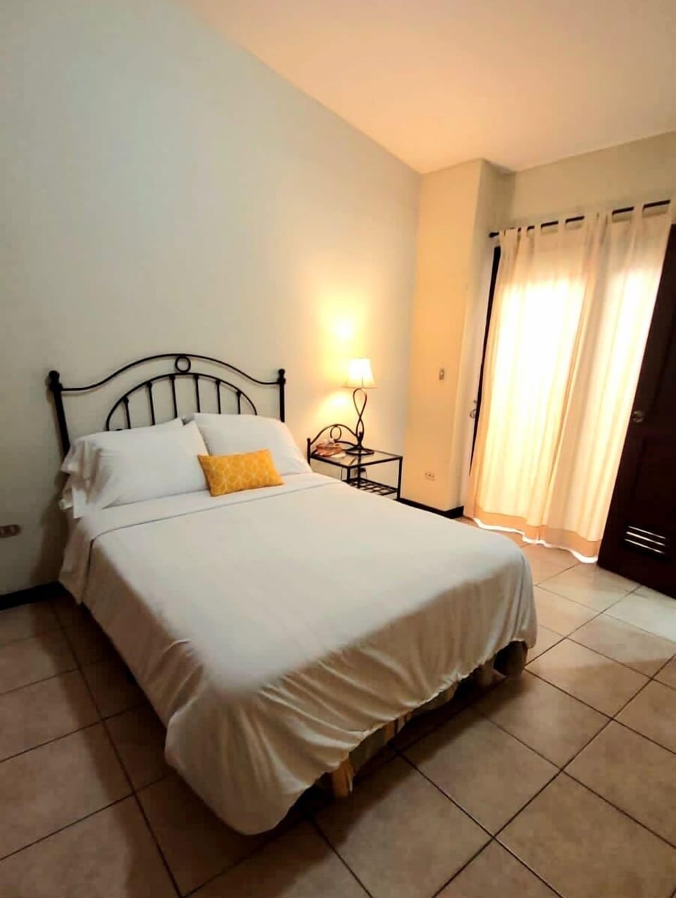 Basic Room | 1 bedroom, desk, WiFi (free)