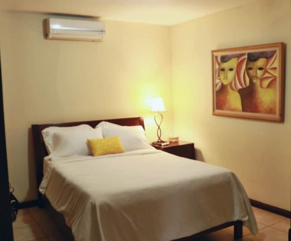 Basic Room | 1 bedroom, desk, WiFi (free)