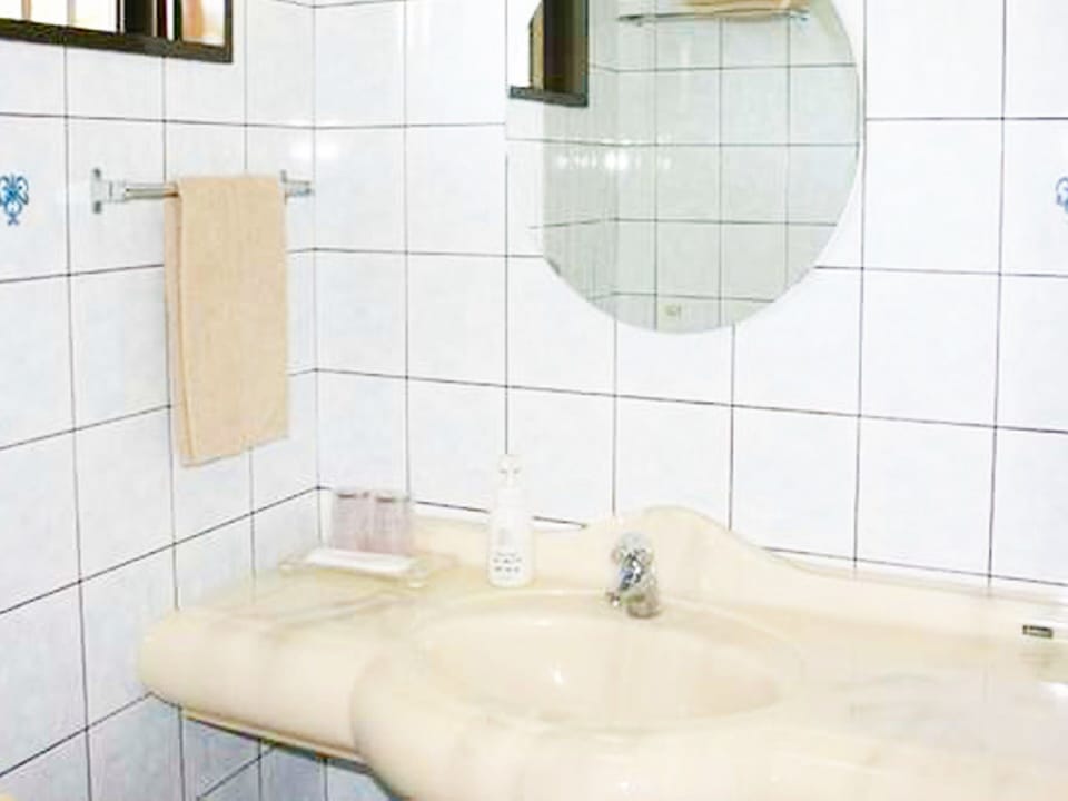Superior Twin Room, Partial Ocean View | In-room safe, blackout drapes, iron/ironing board, WiFi (free)