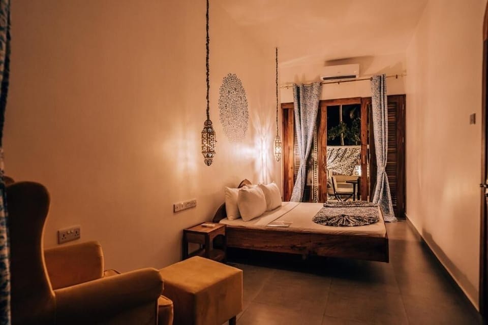 2 bedrooms, in-room safe, laptop workspace, blackout drapes