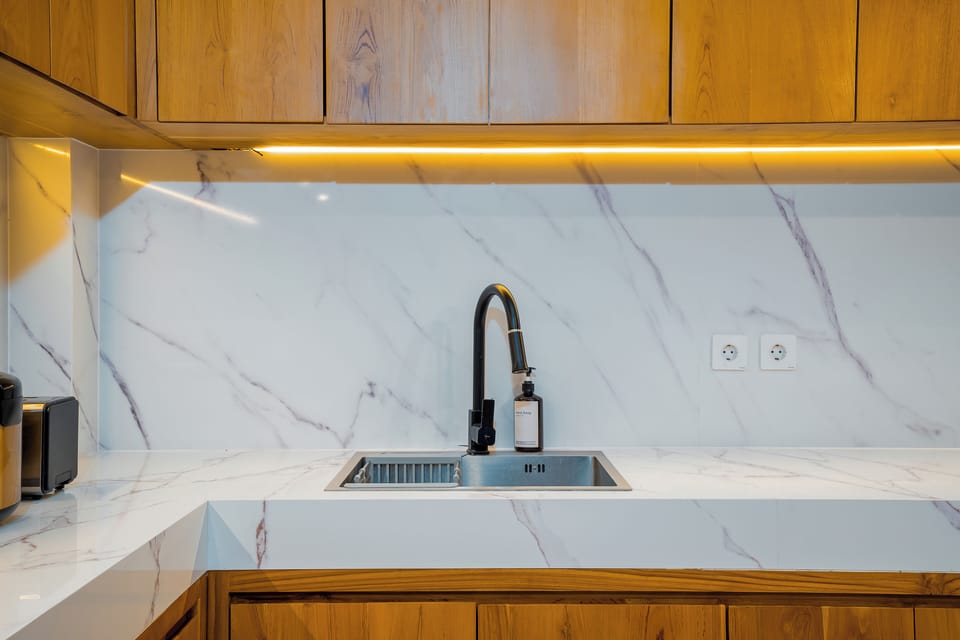 Villa, 4 Bedrooms, Non Smoking | Private kitchen | Electric kettle, dining tables