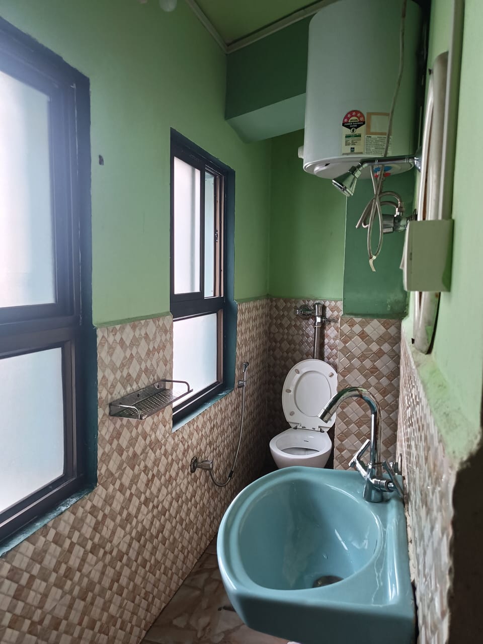 Shower, rainfall showerhead, towels