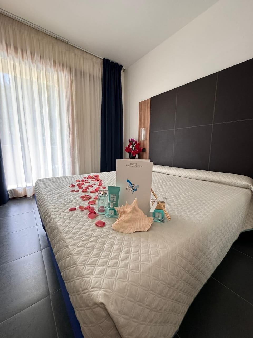 Standard Double or Twin Room | In-room safe, desk, free WiFi