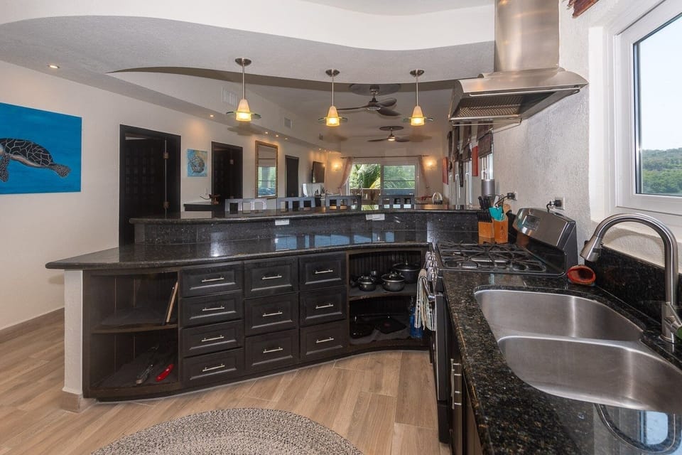 Condo, 3 Bedrooms | Private kitchen | Fridge, oven, coffee/tea maker