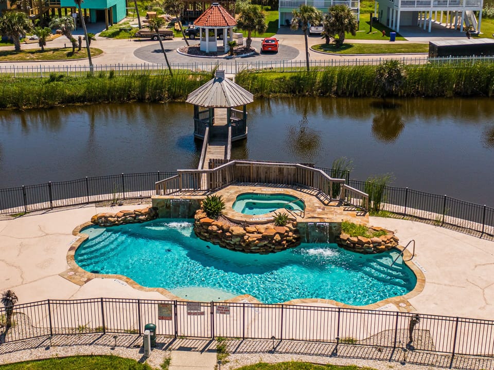 House (5 Bedrooms) | Property amenity