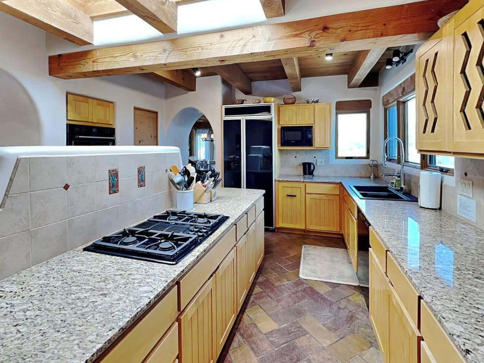 House (4 Bedrooms) | Property amenity