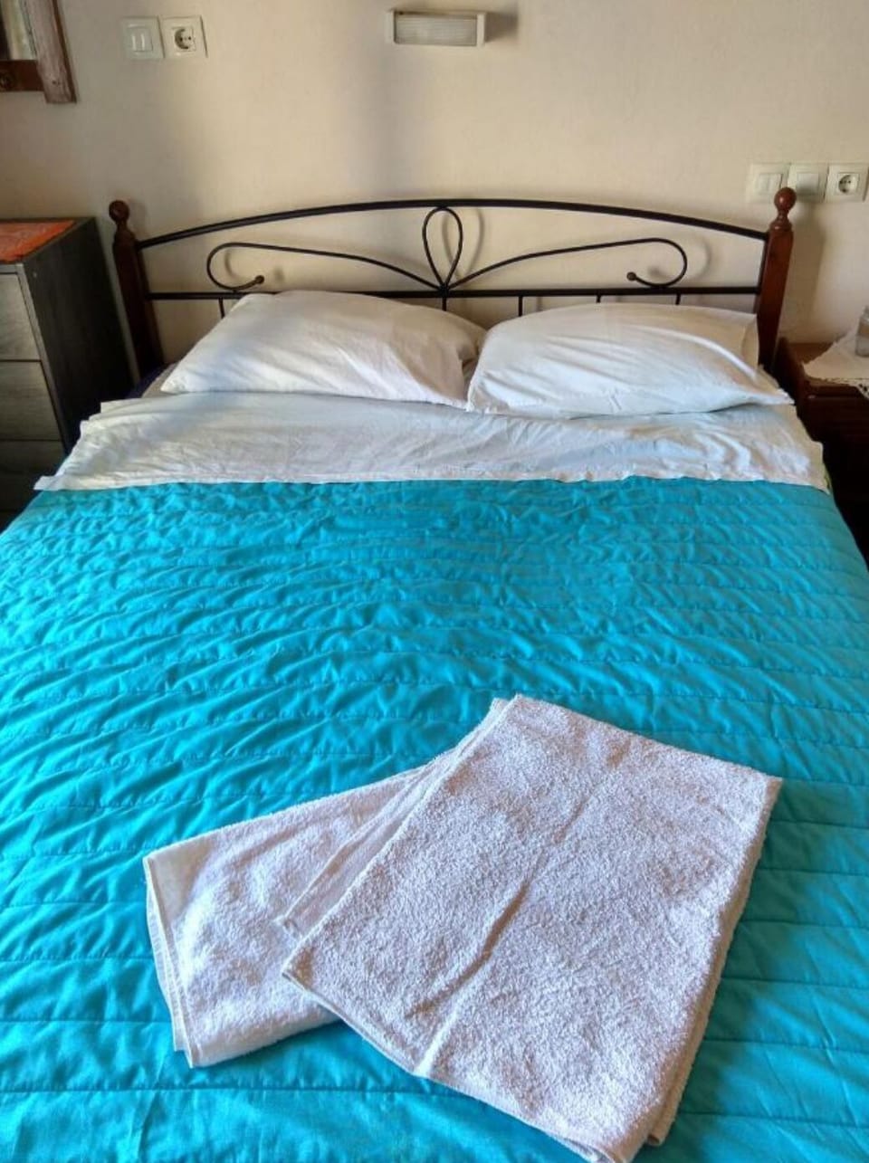 Basic Room, Hill View | 1 bedroom, iron/ironing board, free WiFi, bed sheets