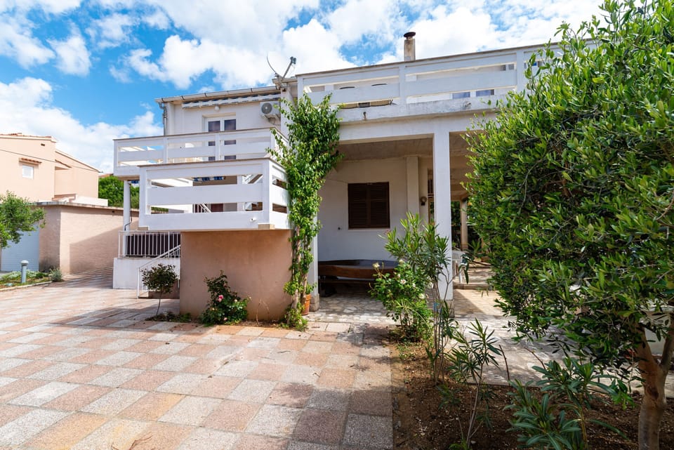 Apartment, 1 Bedroom, Balcony, Garden View | Terrace/patio