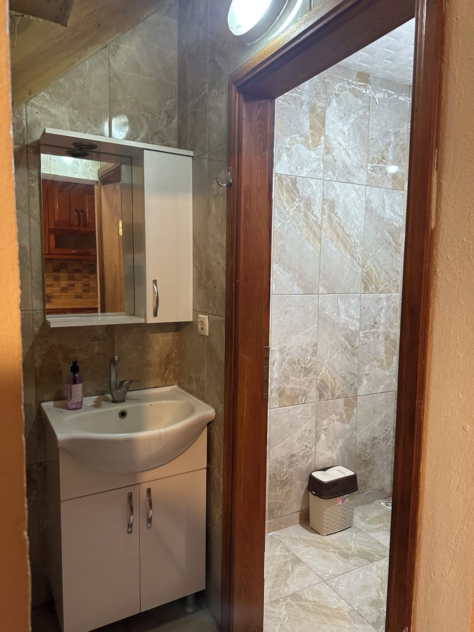 Classic Room, Balcony | Bathroom | Hair dryer, towels, soap, toilet paper