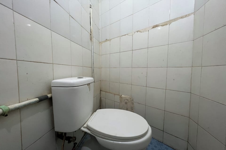 Standard Double Room | Bathroom | Shower, towels, soap